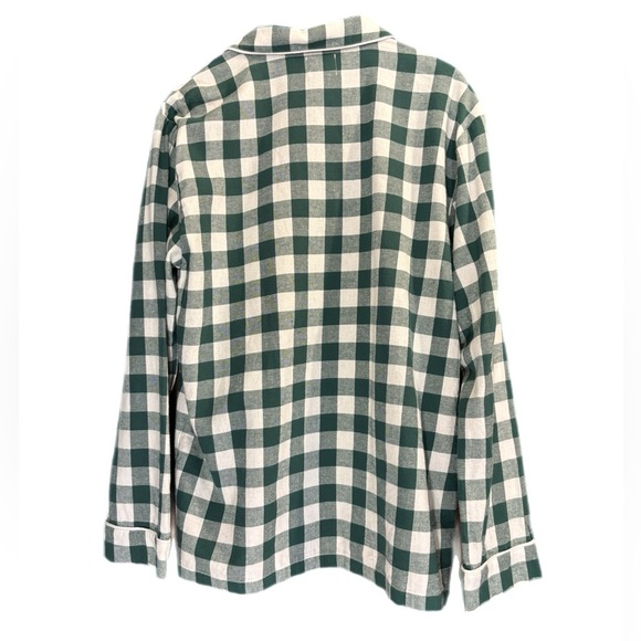 Disney green & white checked flannel pajama set w/ Christmas scene embroidery - Picture 3 of 7